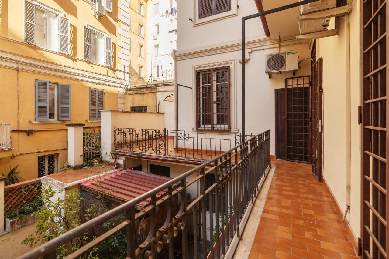 Residence Borgognoni Apartments Roma Dış mekan fotoğraf